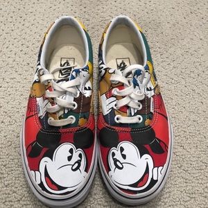 Disney Mickey & Friends Vans 7.5 Woman’s
